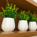 Kit 3 Unidades de vasos decorados com folhagens Artificiais Petala e Gomos
